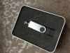 USB za mobilne naprave v kovinski dar.emb.JPG